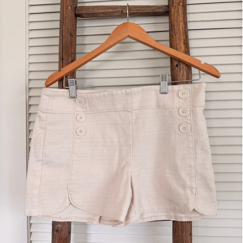 LOFT Riviera Short 6 Cream Ivory Textured Button‎ Accent Tulip Hem Side Zip